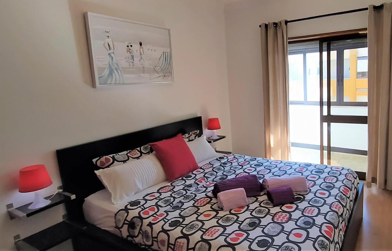Large Apartment Near The Beach And Lisbon Costa da Caparica Exterior foto